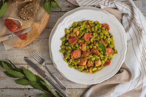 favas com chouriço|Favas com Chouriço: para quem adora favas… e não só!